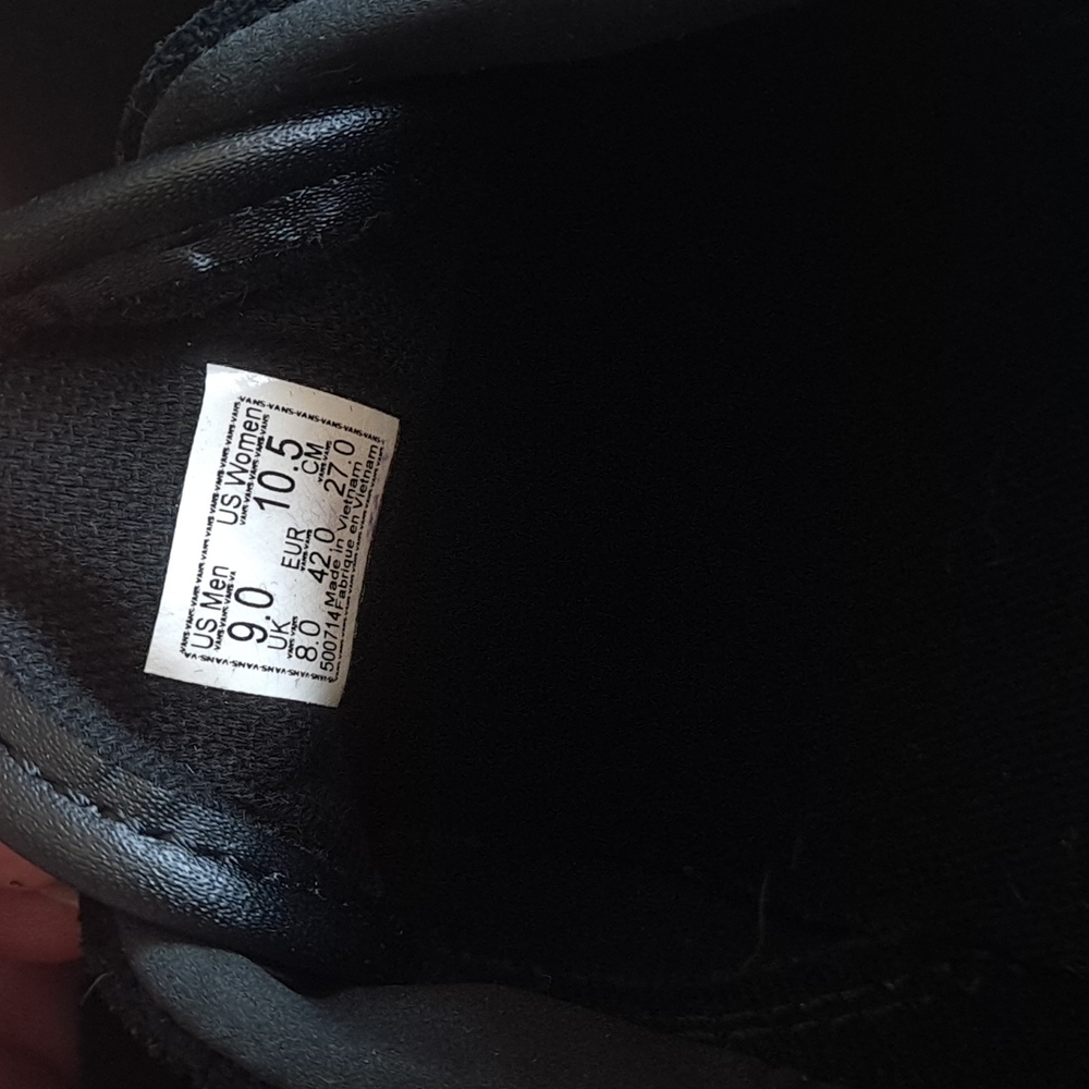 Vans. Black With Embossed Pattern. - image 4